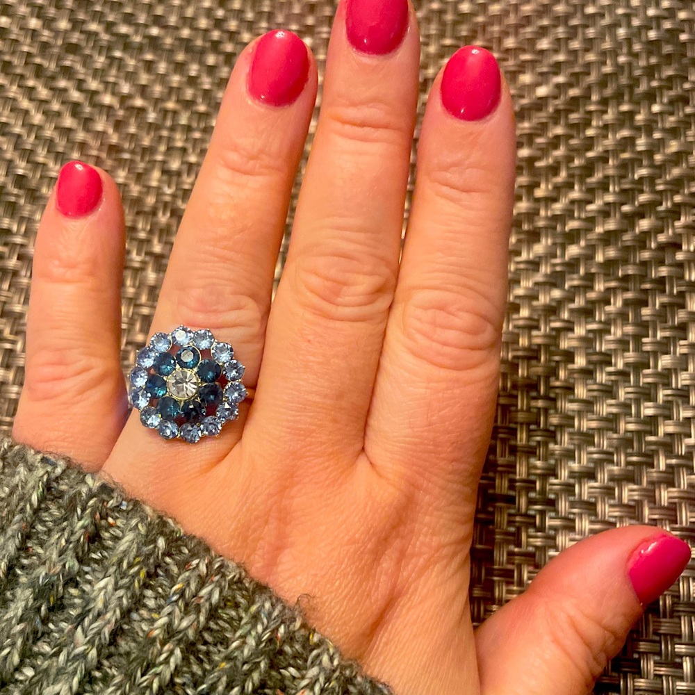 Beautiful cocktail ring size 7